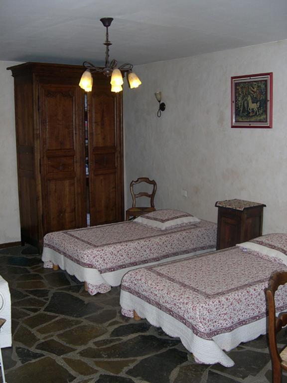 Bed and Breakfast La Bergerie Сент-Элали-дю-Сернон Номер фото